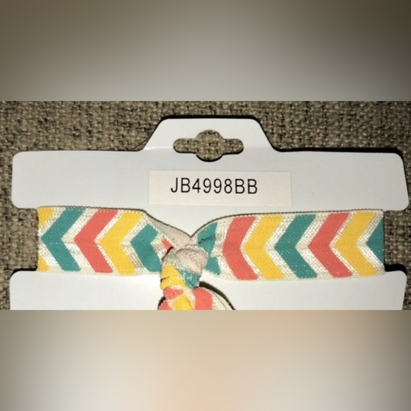 True Gold Native American Profile Headdress Ribbon Adjustable Chevron Bracelet - Picture 2 of 3